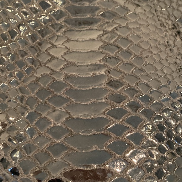 Miss Mak Couture designs hobo snakeskin tassel bag - Picture 14 of 16